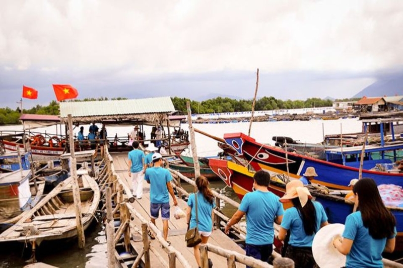 TOUR VŨNG TÀU 2 NGÀY 1 ĐÊM TOUR VŨNG TÀU 2 NGÀY 1 ĐÊM