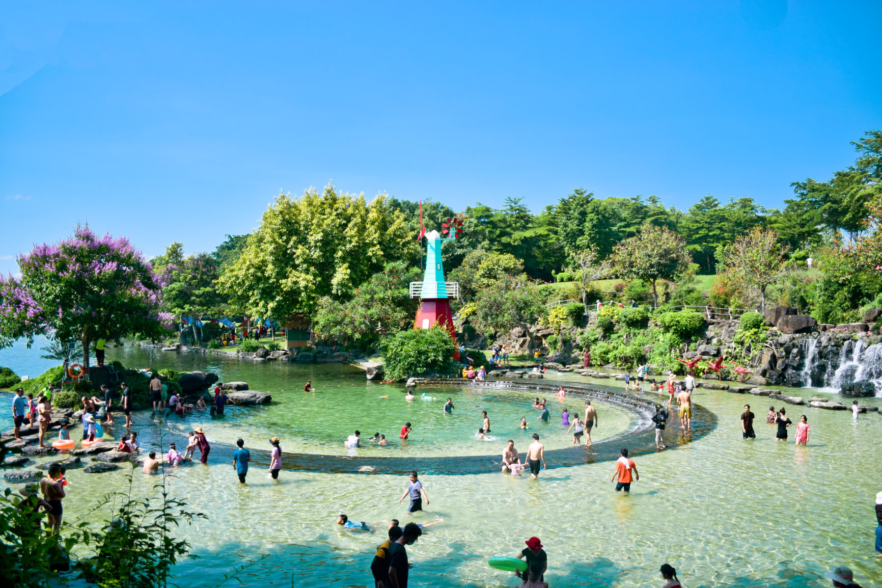 (C12) 13.CHIẾN THẮNG LA NGÀ – KDL SUỐI MƠ – VƯỜN CA CAO (C12) 13.CHIẾN THẮNG LA NGÀ – KDL SUỐI MƠ – VƯỜN CA CAO